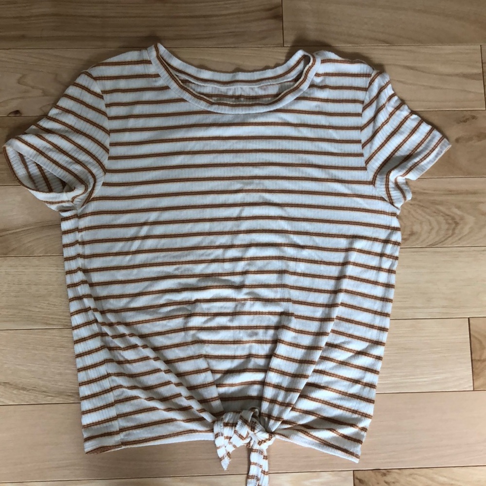 American Eagle Knotted Tshirt